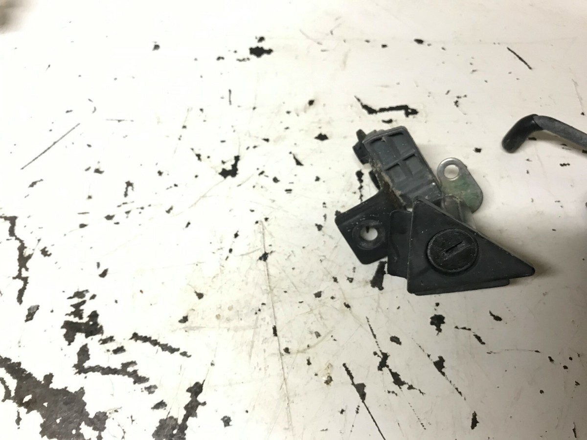 ビンテージ 電鍵 1988 Kawasaki ZX600 Ninja Key Switch Ignition Helmet Lock ZX