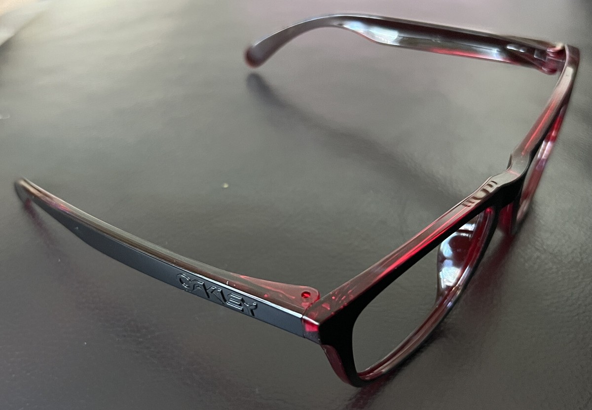 OAKLEY Frogskins ホワイト/レッド OAKLEY Frogskins white frame with bright red raised | Depop