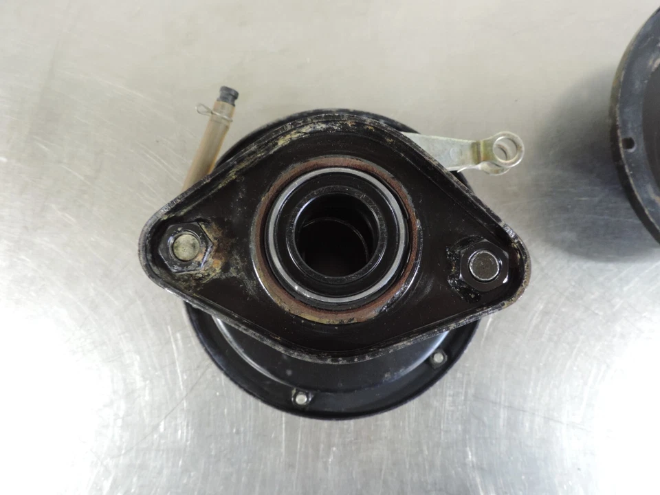 2001 E-TON Eton Rascal 40 Rear Axle Carrier Housing Brake Panel Drum Cover Shoes - Image 3 of 4