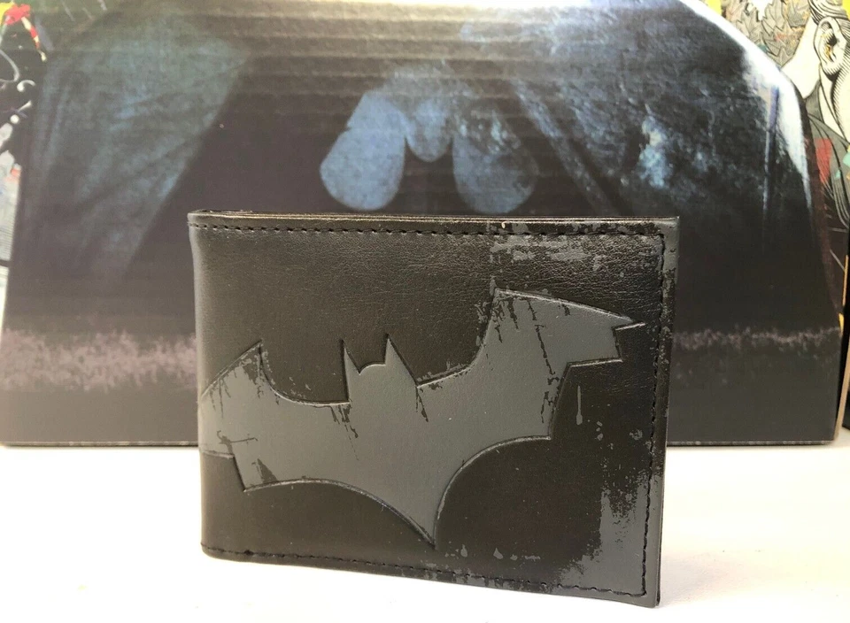 Official Licensed Bioworld DC Comics Batman Symbol Insignia Bi-Fold Wallet BNWT - Image 4 of 4
