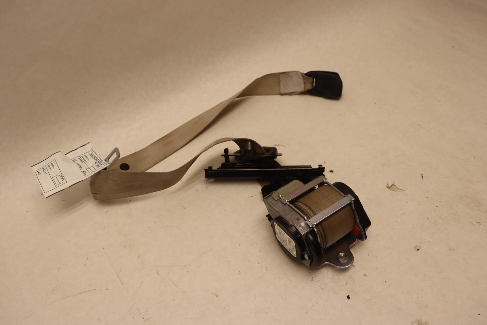 2014-2020 MASERATI QUATTROPORTE FRONT LEFT DRIVER SIDE SEAT BELT OEM
