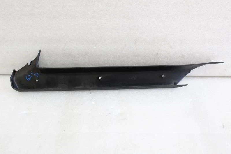 1984 1985 1986 1987 1988 1989 CHEVROLET CORVETTE RIGHT A PILLAR TRIM 14047448 - Image 2 of 4