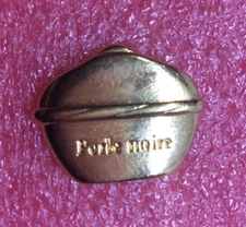 T26 Pins BLACK PEARL PERFUME BOTTLE Perfume Bottle Jewelry Promo Collector Lapel