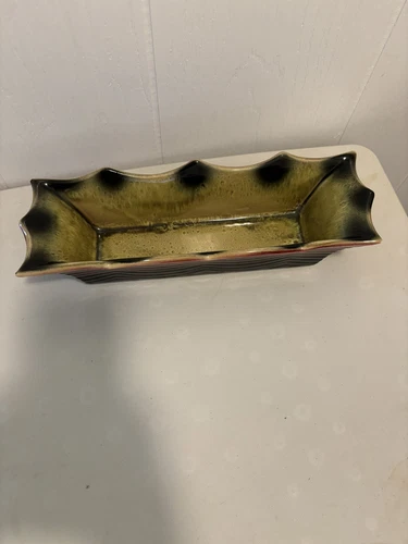 Vintage Hull USA Pottery MCM Planter #82 Red And Black Underside 12 1/2"