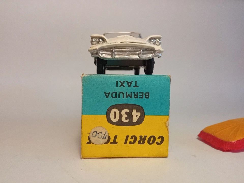 Corgi Toys Bermuda Taxi art. 430 MIB in Scatola Originale - Immagine 3 di 4
