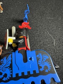 Lego 6085 Castle Black Knights Black Monarch's Castle Knights Knights Castle 1988 P2