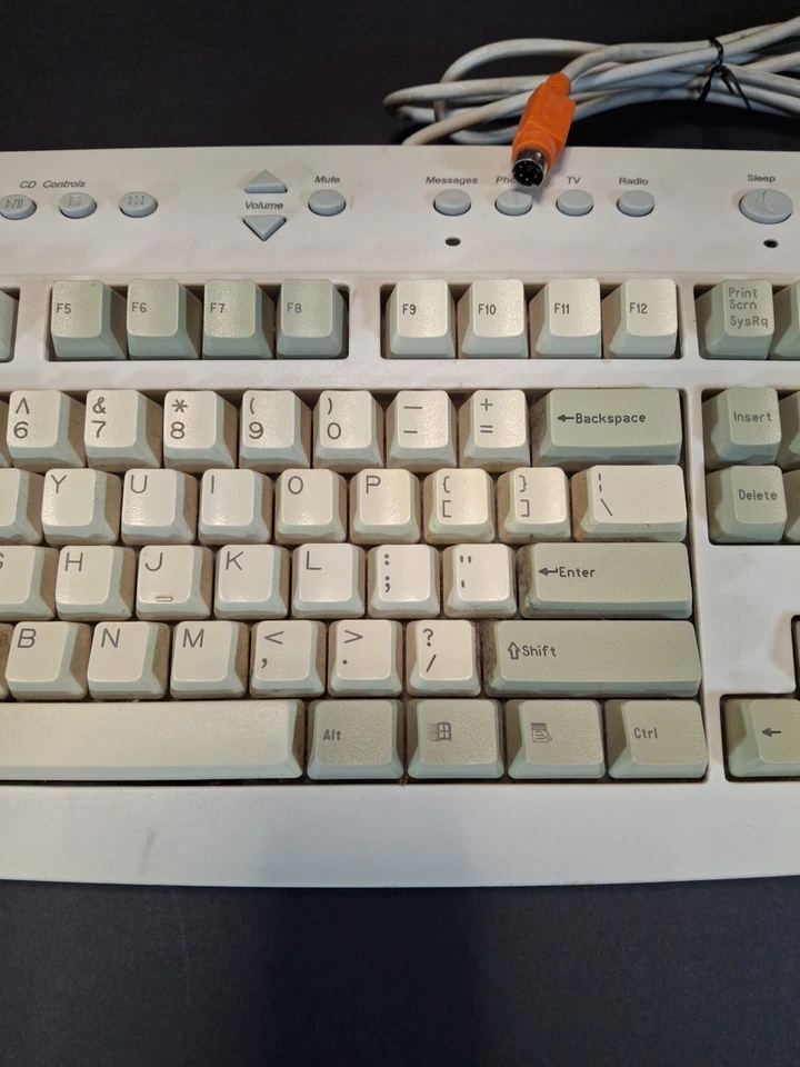 Vintage Gateway 2000 Wired Computer Keyboard E06150US011-C PS/2 K6 - Image 3 of 4