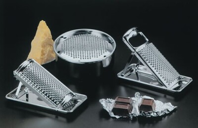 Set 1 grattugia inox con raccoglitore + 1 grattugia inox tipo Bari made in italy