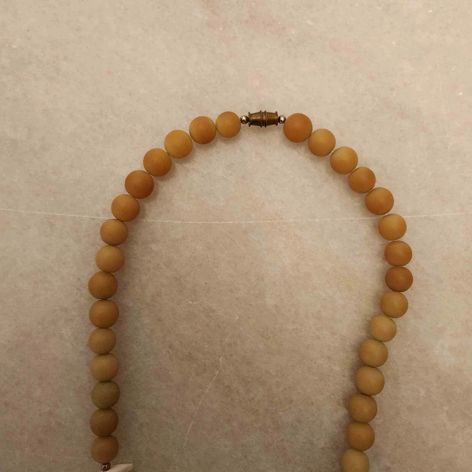 Collar para mujer de madera redonda concha de mar loros de madera pintada hecha a mano Foto 2 de 4