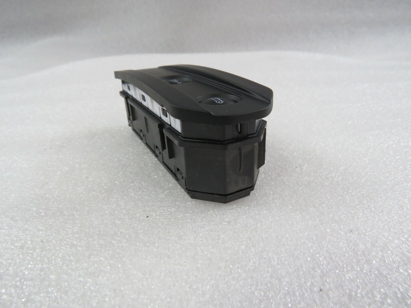 McLaren 570S, Towing Seat Switch, Used, P/N 11M1088CP