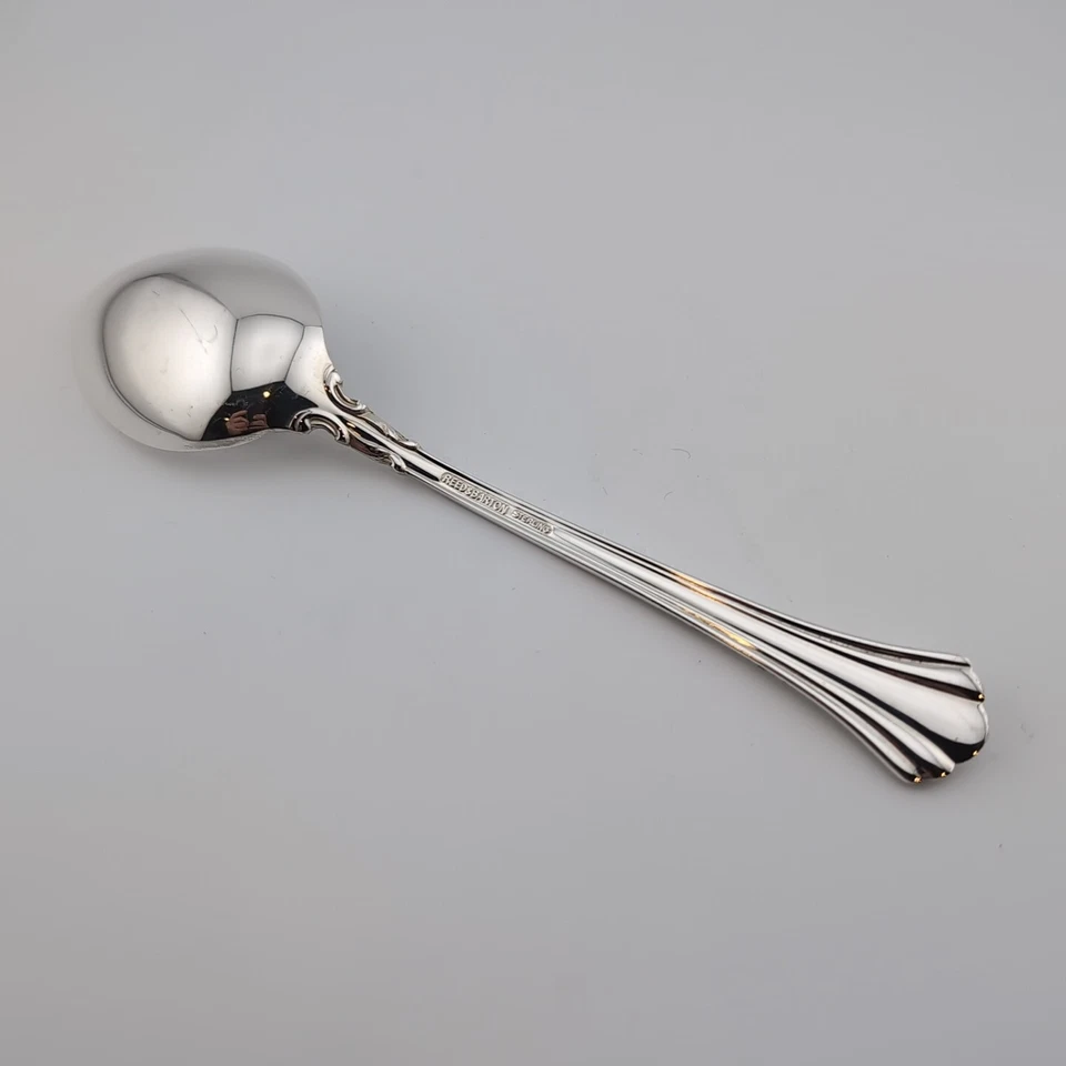 Cuchara de postre de sopa ovalada esterlina del siglo XVIII Reed & Barton - 6 7/8" Foto 2 de 3