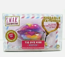 WowWee - S.W.A.K Sealed With a Kiss - Kissable Keychain "Tie Dye Kiss" Series 1