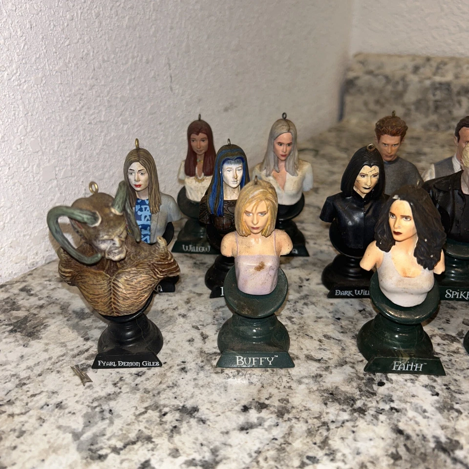 Buffy la Cazadora de Vampiros Ornamento Busto Fyarl Demonio Giles Anyanka 25 Figuras 2000 Foto 2 de 4