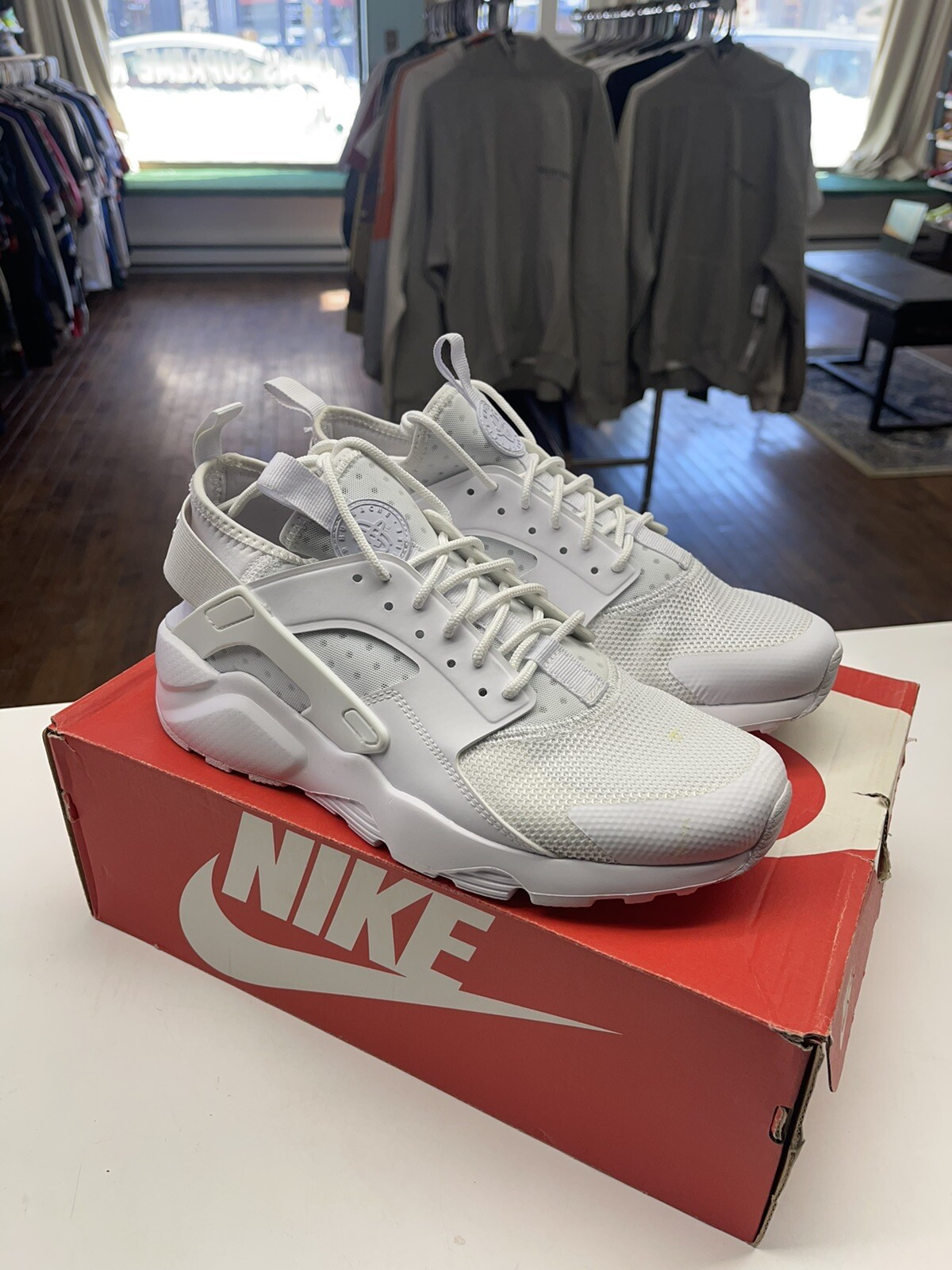 nike air huarache ultra br triple white