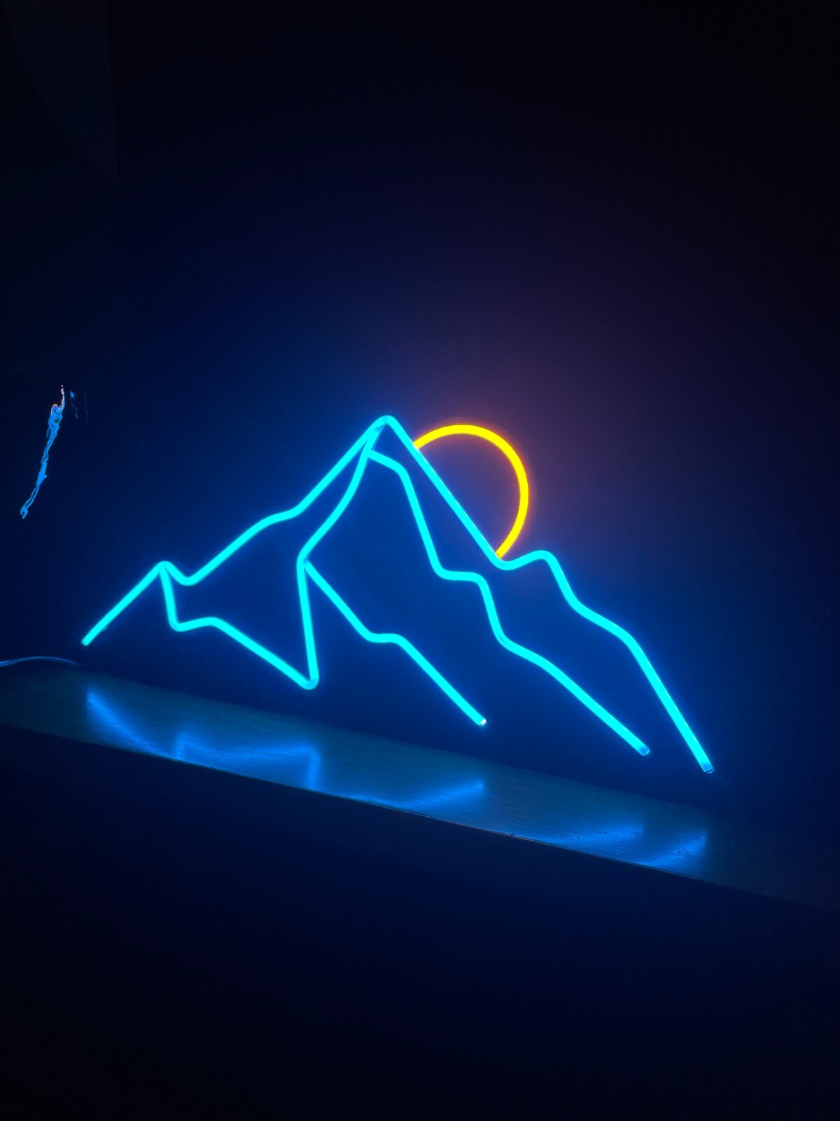 Lampada Neon LED Montagne e Luna - Insegna Luminosa Basso Consumo