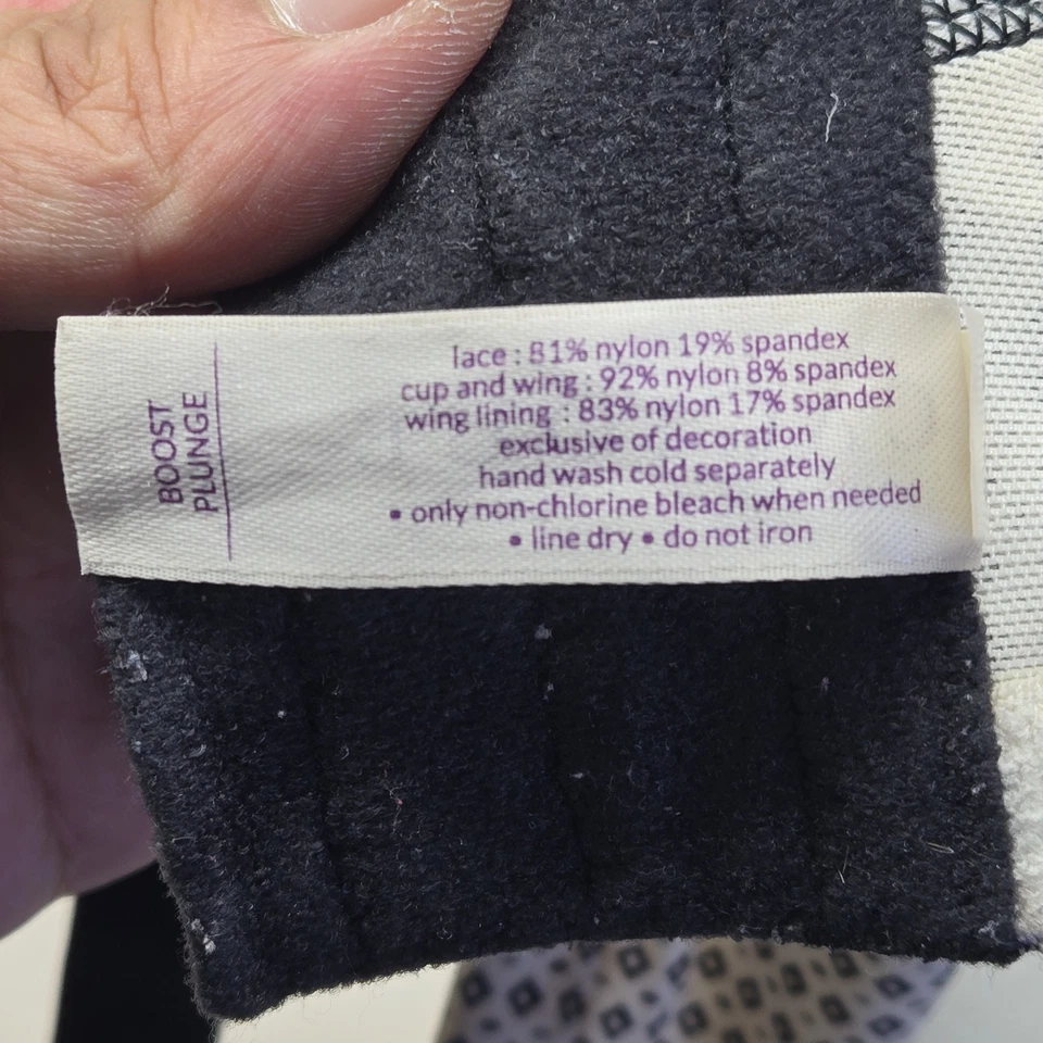 Sujetador Cacique para mujer 42DDD blanco encaje refuerzo geométrico con aros Foto 4 de 4