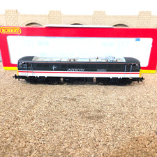 HORNBY OO GAUGE  R2787 CLASS 87 010 ' KING ARTHUR ' SWALLOW LIVERY  DCC FITTED