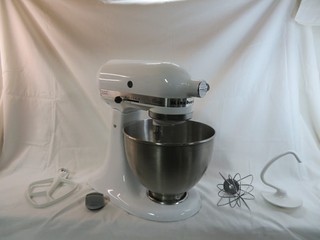 PREOWNED/TESTED White KitchenAid Classic Tilt Head Mixer w/ Bowl Accessories