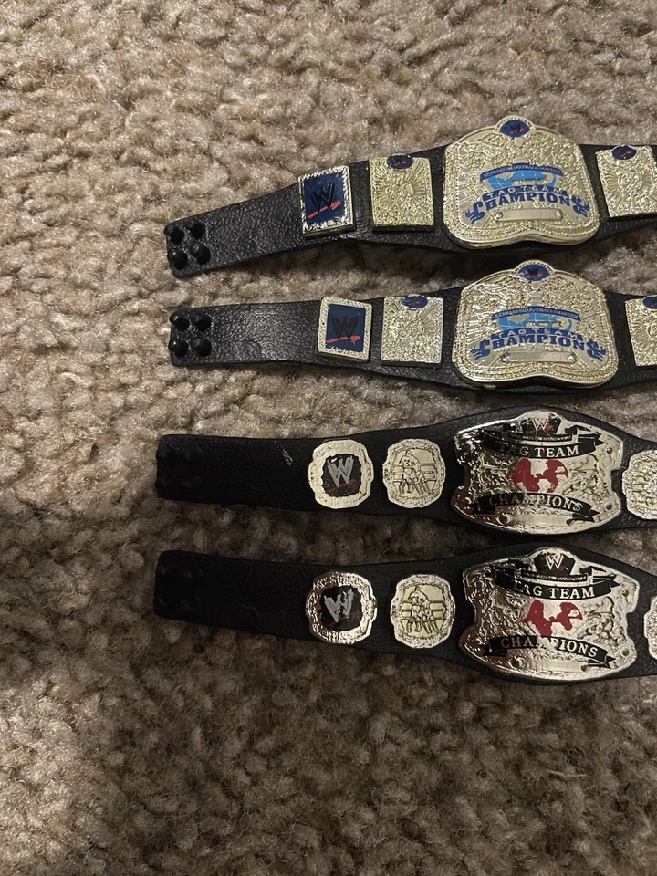 WWE Elite Ruthless Aggression WWE World Tag Team Championship Titles Silver Rare - Image 2 of 4