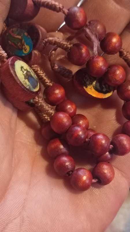 vintage costume religious jewelry,saintAnthony,70s80sand90s,rosabracelets 
