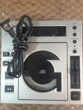 GEMINI CDJ-10 Professional CD Player. Turns on but that's it. PARTS ONLY