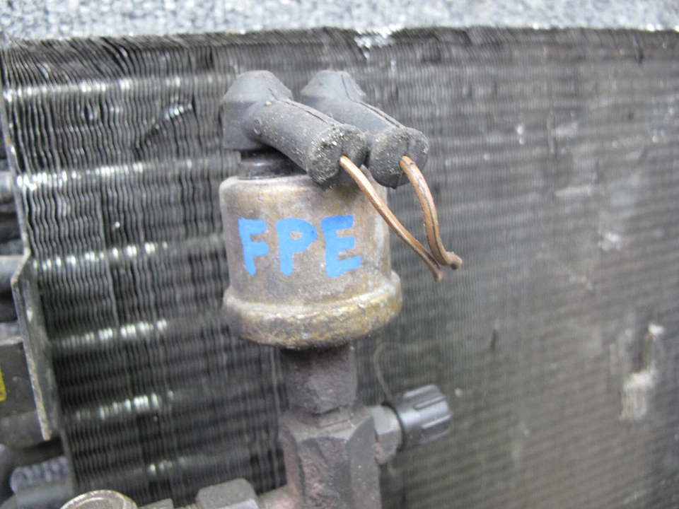 1987 - 1991 年 PORSCHE 928 S 空调调调冷器 带干燥器 — 第 2/4 张图片