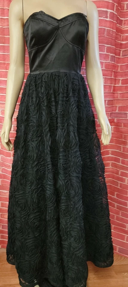 Adrianna Papell, For E Red Carpet, Size 6 Black Rosette Tulle gown Dress #6 - Image 4 of 4
