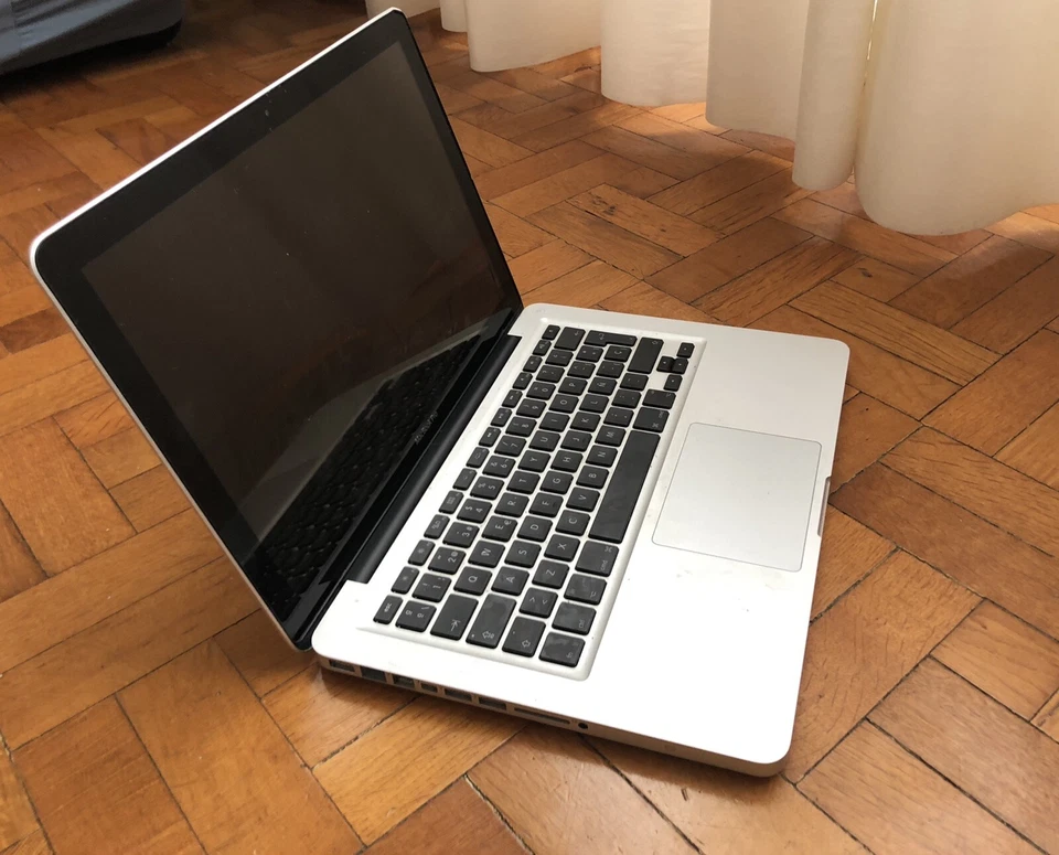 Apple MacBook Pro 13" 2011 · i5 · 4GB · 320GB, foto 4 de 5