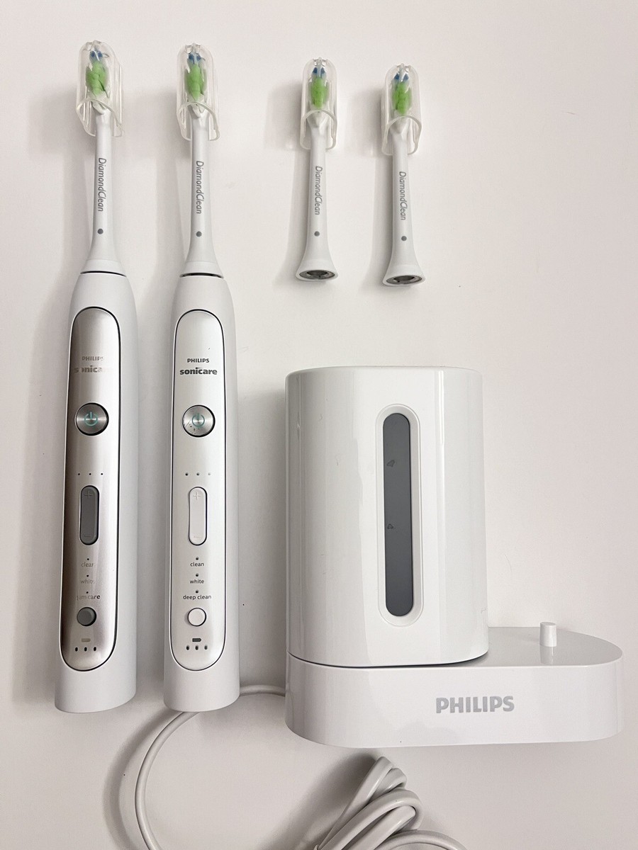 Phillips Sonicare Flexcare Electric Toothbrush & 4