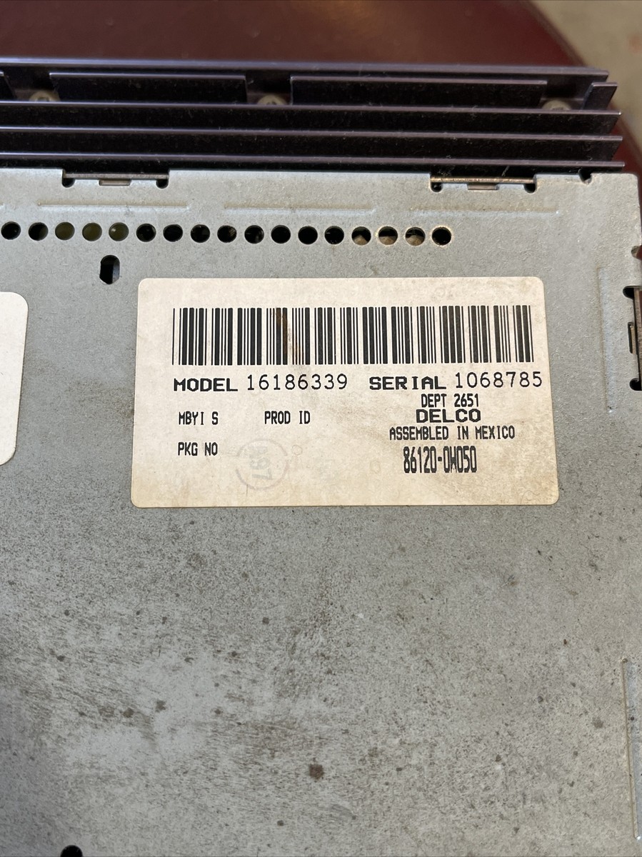 Toyota OEM AM/FM radio cassette player AD6400 4runner Tacoma T100