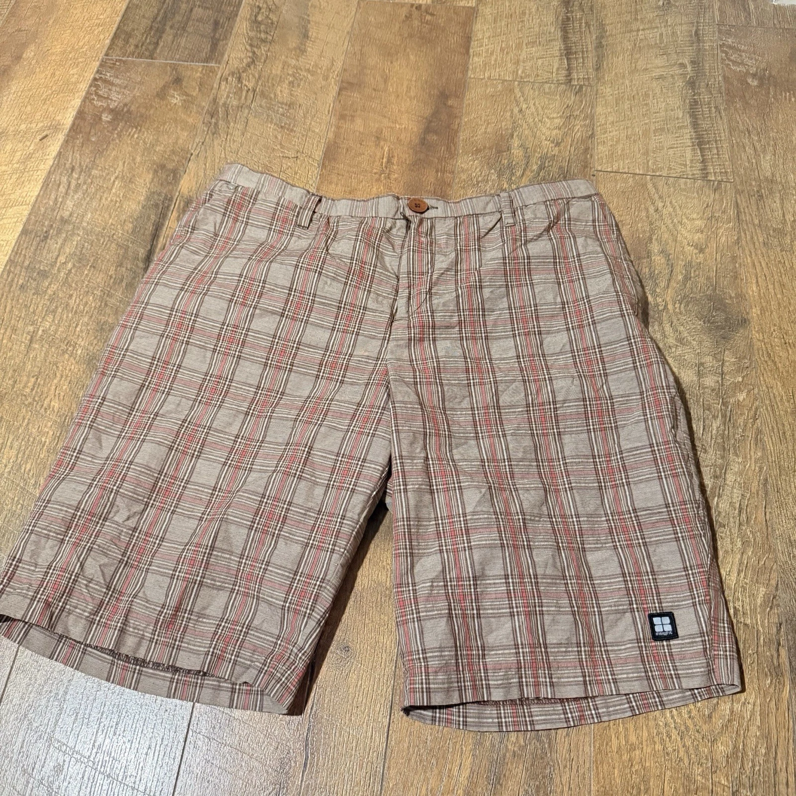 Insight Mens Casual Shorts Brown Red Plaid Flat Front Size 34