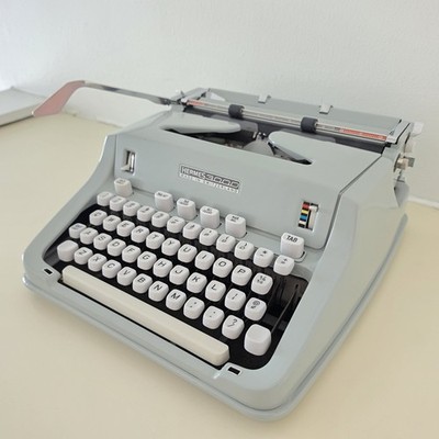 1969 HERMES 3000 Portable Manual Typewriter ELITE Typeface CLEAN - Seafoam Green