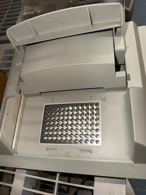 Applied Biosystems ABI GeneAmp 9700 96-Well Aluminum PCR Block 4314445 Silver