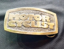 VINTAGE 1981 MOTORCYCLIST MAGAZINE BRASS BELT BUCKLE BIKER WESTERN COUNTRY