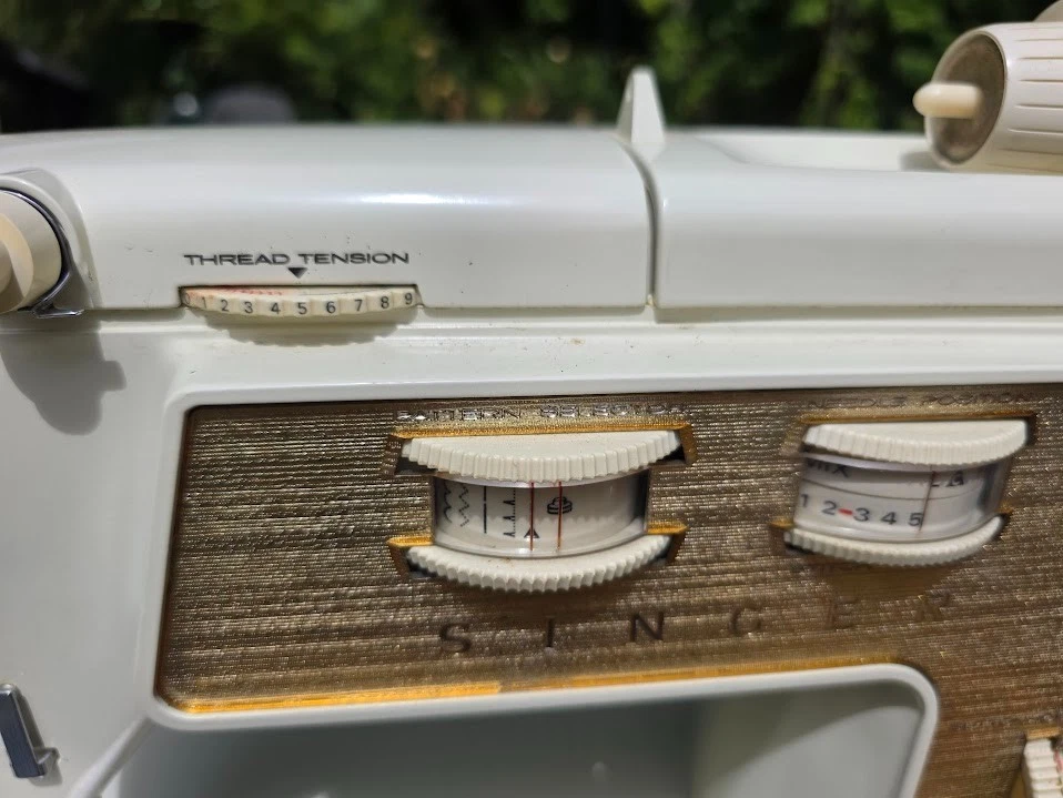 🧵 Vintage Singer Golden Touch & Sew Modelo 750 - Para piezas o reparación 🧵 Foto 2 de 4