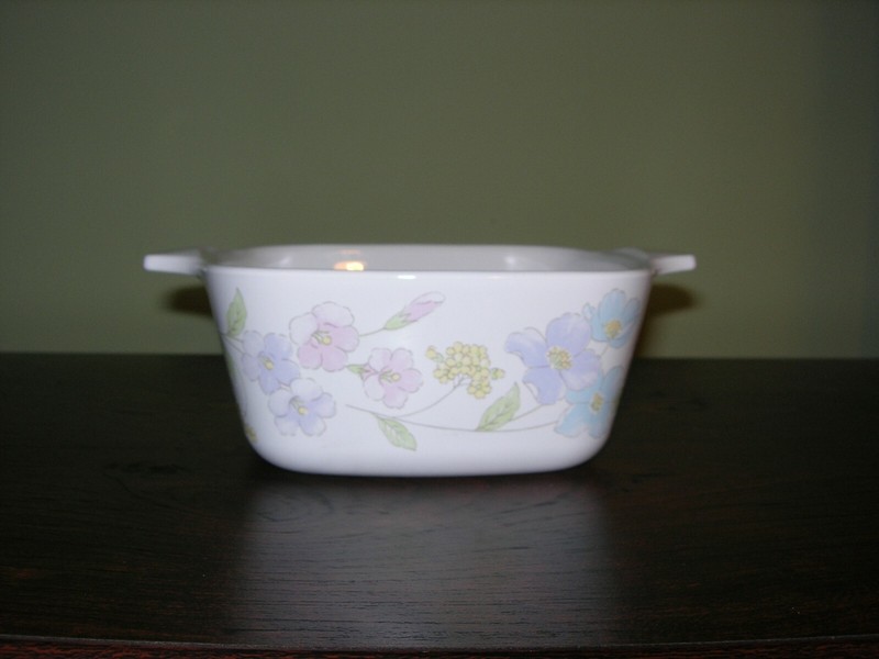 Floral Pastel P 43 B ~ 2 3/4c single serve casserole 