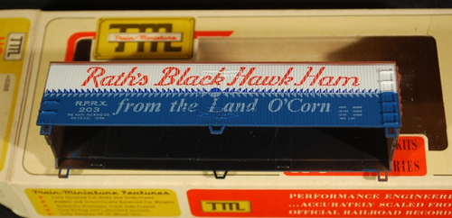 Nuevo en caja Tren Miniatura Rath's Black Hawk Ham 40' Frigorífico Coche #8088 HO Escala 1:87 Kit - Imagen 6 de 6