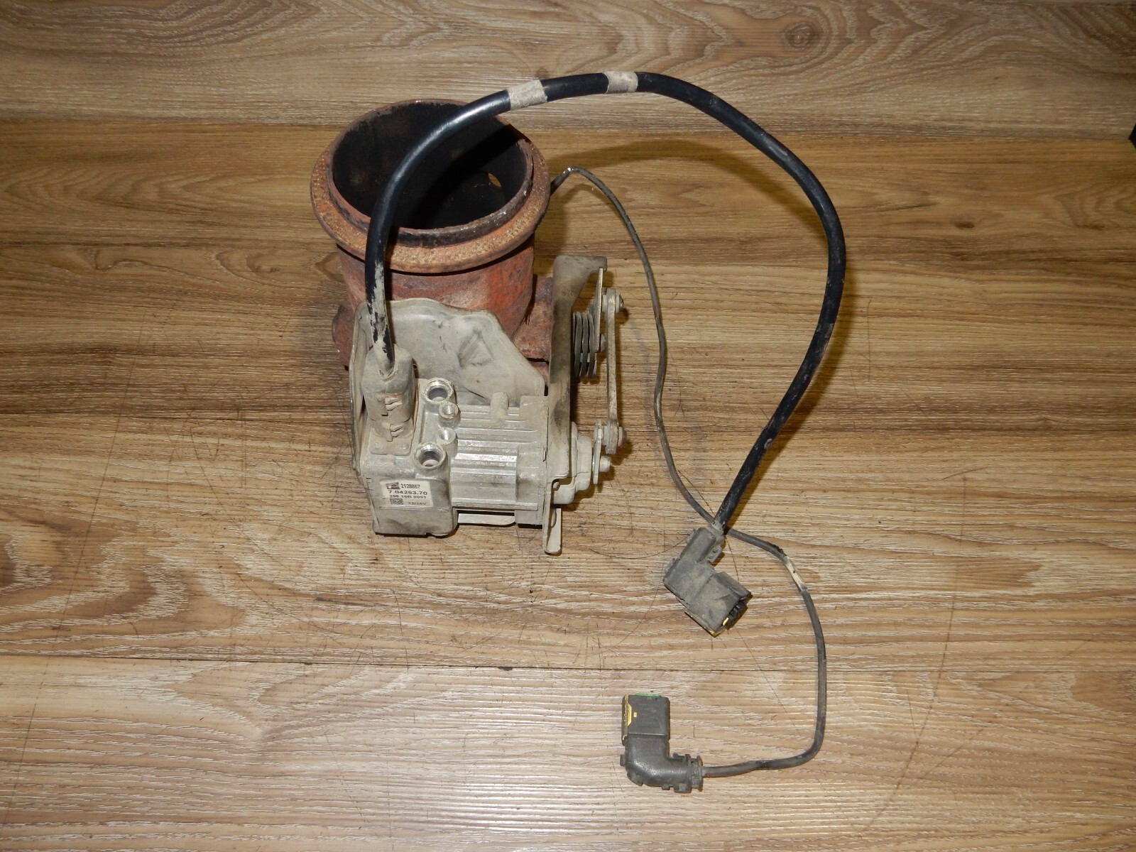 GENUINE PACCAR MX13 BACK PRESSURE VALVE 12/24V (2128867) OEM eBay