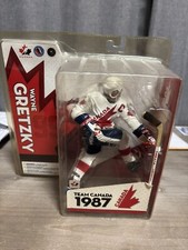 McFarlane NHL Wayne Gretzky White Jersey 1987 Team Canada 6 Inch Figure New