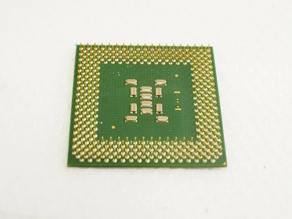 Intel Pentium III 667MHz SL3XW 667/256/133/1.65V CPU Processor - Image 3 of 3