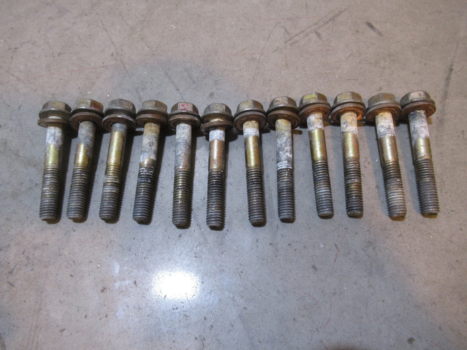 Polaris Axys Racer 600 Head Bolts 2017