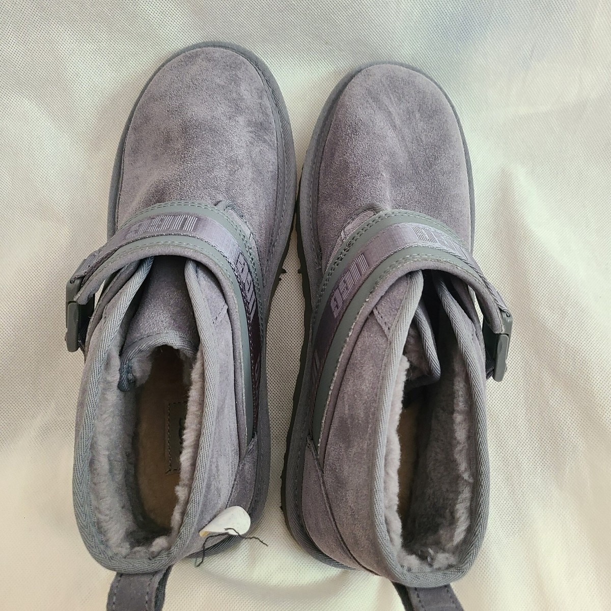 UGG Men display picture 1