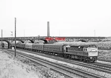 PHOTO  CLASS 27 LOCO NO D5350 (270040 AT ST ROLLOX  1963