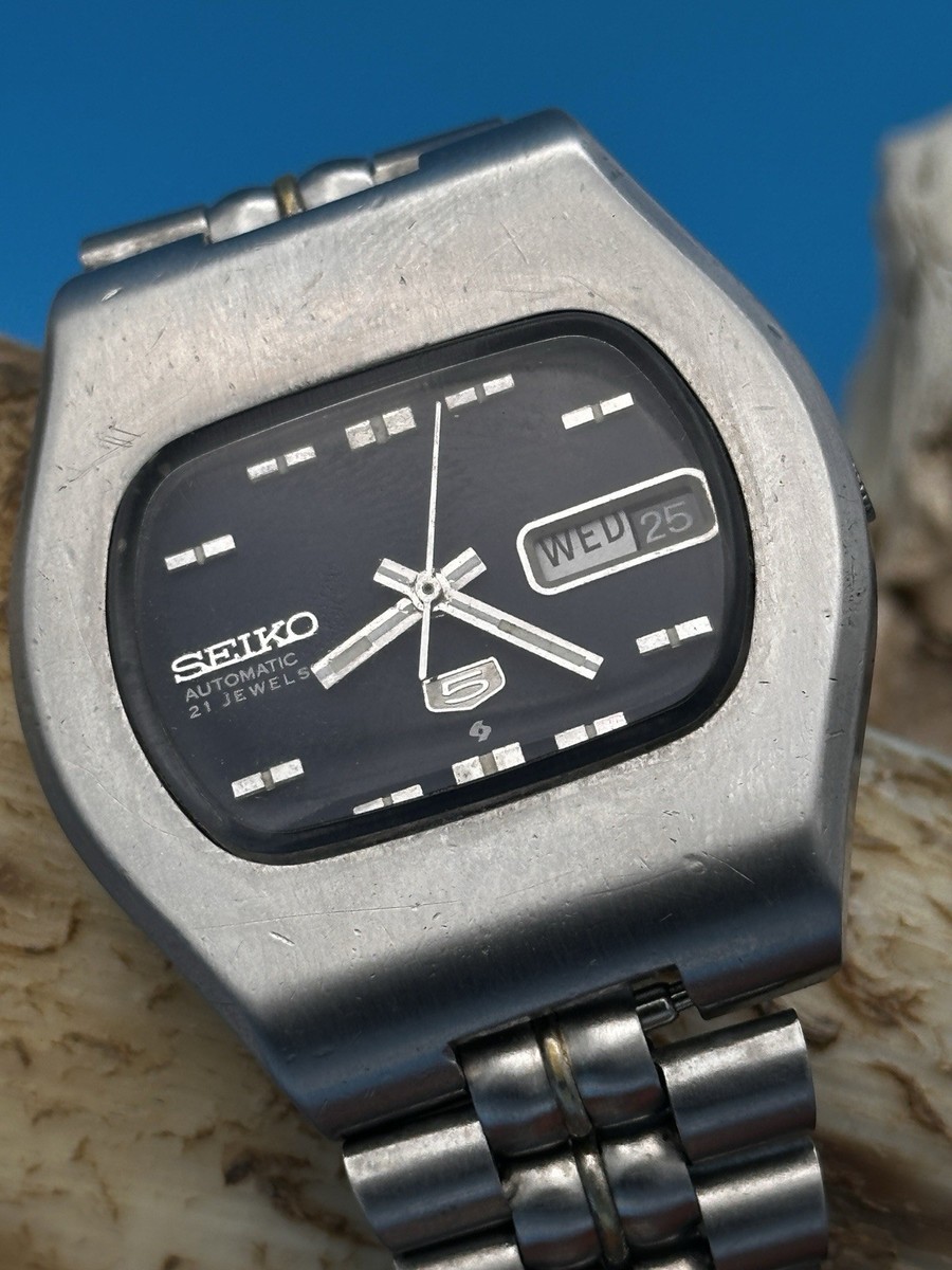 Vintage 1970s Seiko 5 6119-5431 TV Shape Automatic Watch. Running