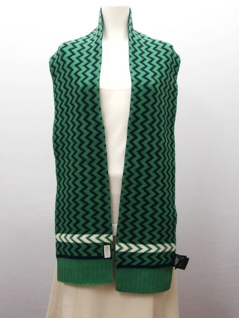 Authentic Gucci Chevron Pattern Wool Reversible K… - image 12