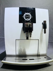 Jura Impressa J 5 in weiß