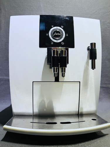 Jura Impressa J 5 in weiß