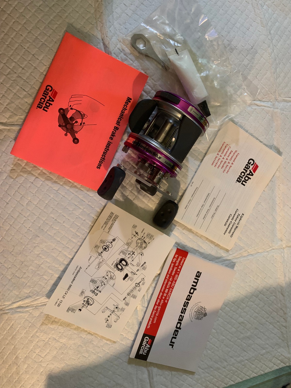 Abu Garcia Ambassadeur 5600 C4 Limited Edition Violet reel M