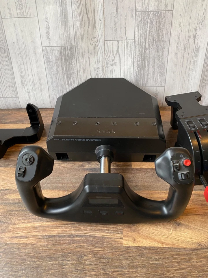 Logitech G Saitek Pro Flight Yoke System With Throttle Quadrant And Clamps - Image 2 of 4
