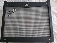 Combo amplificador Fender Mustang III V.2 100 vatios 1x12", bucle FX, interruptor de pie de 4 botones